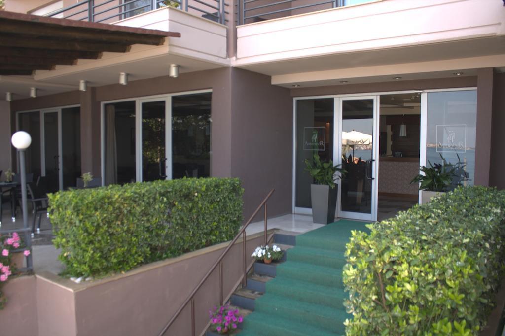 Ambasador Hotel Vlore Ngoại thất bức ảnh