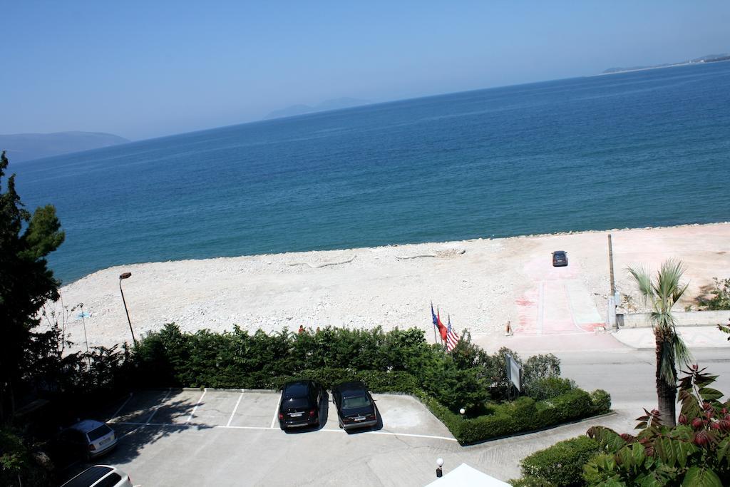 Ambasador Hotel Vlore Ngoại thất bức ảnh