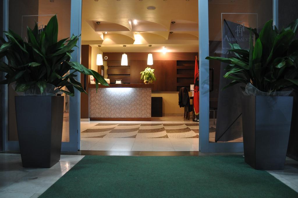 Ambasador Hotel Vlore Ngoại thất bức ảnh