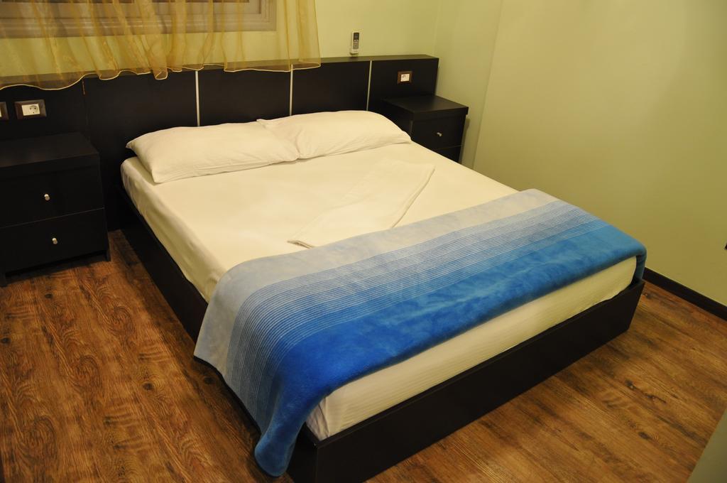 Ambasador Hotel Vlore Ngoại thất bức ảnh