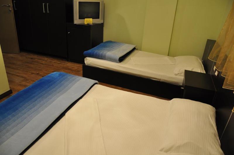 Ambasador Hotel Vlore Ngoại thất bức ảnh