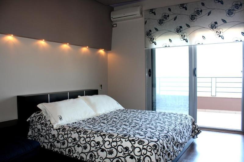 Ambasador Hotel Vlore Ngoại thất bức ảnh