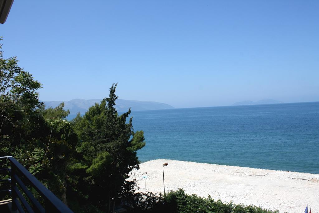 Ambasador Hotel Vlore Ngoại thất bức ảnh