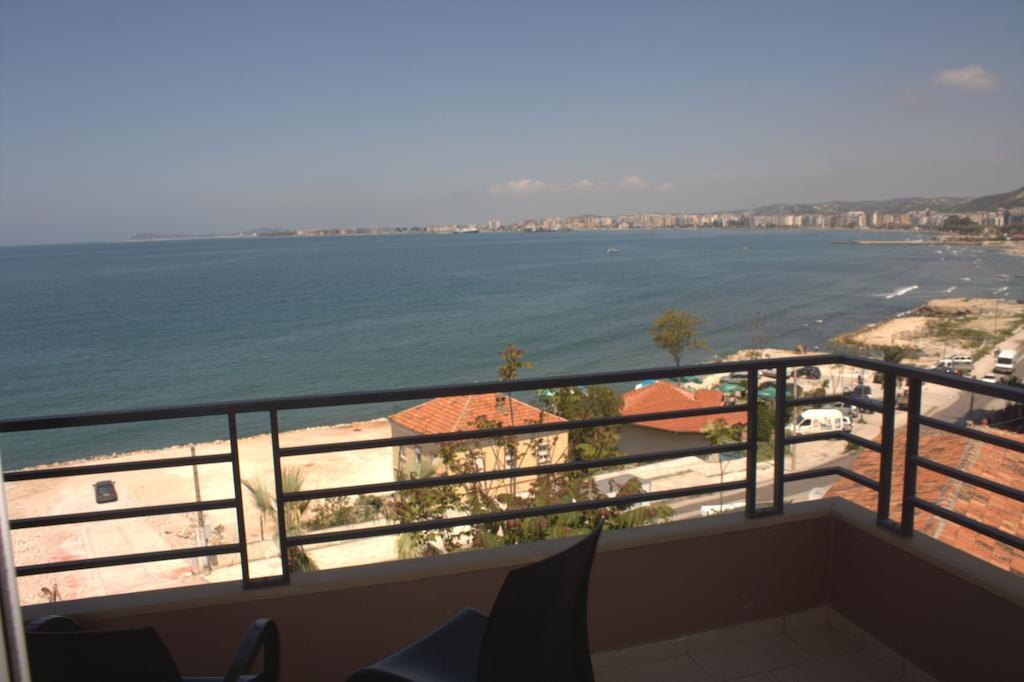 Ambasador Hotel Vlore Ngoại thất bức ảnh